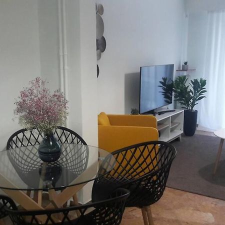 Apartamento Elegant & Charming Apt. In The Hilton Area Atenas Exterior foto