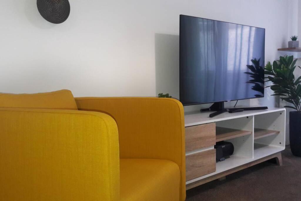 Apartamento Elegant & Charming Apt. In The Hilton Area Atenas Exterior foto