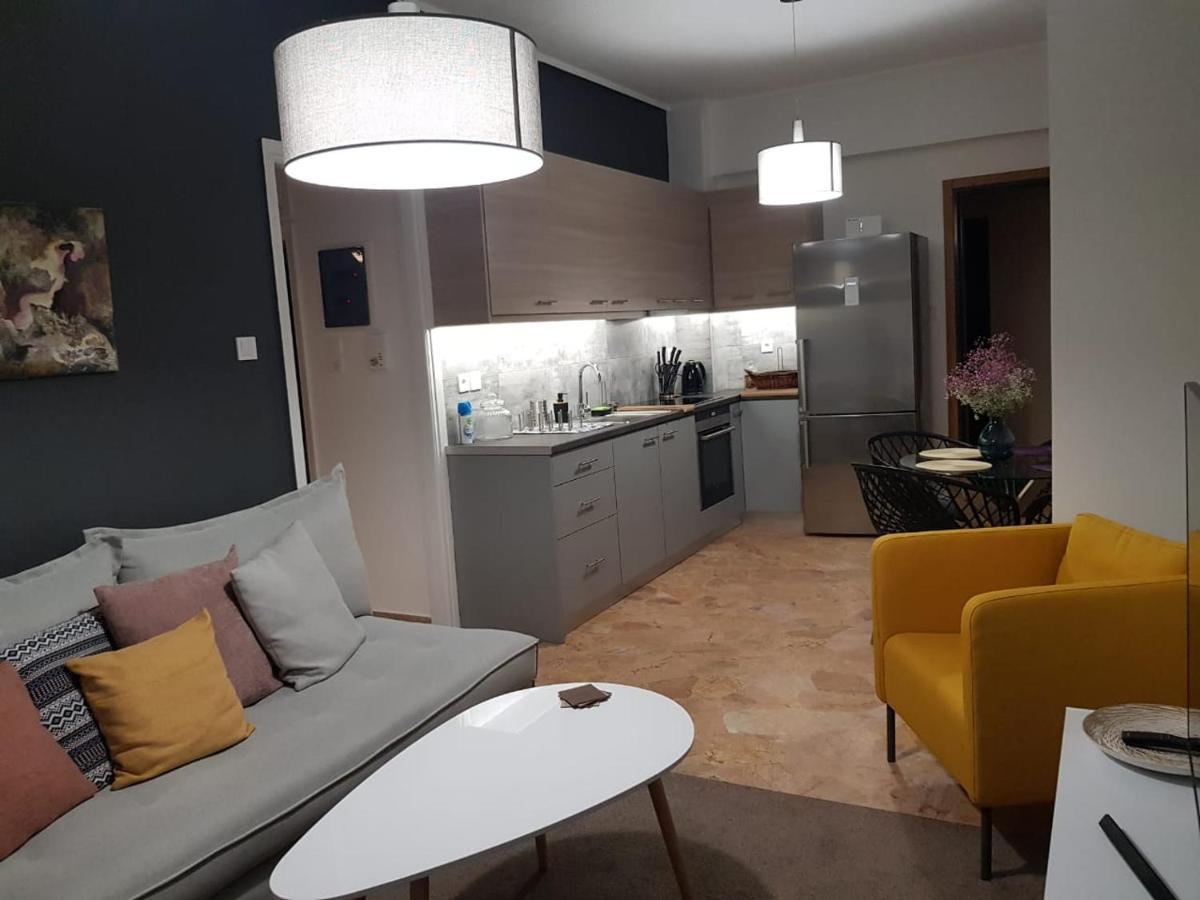 Apartamento Elegant & Charming Apt. In The Hilton Area Atenas Exterior foto